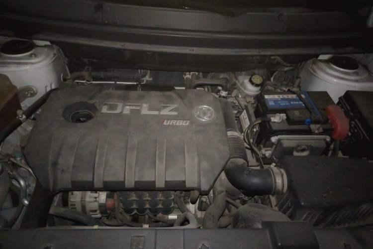 Used FORTHING T5L 2019 1.5T CVT Luxury 7-Seater Engine Bay