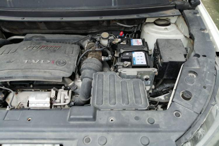 Used FORTHING T5L 2019 1.6TD DCT Luxury 7-Seater Engine Bay Left
