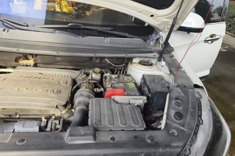 Used FORTHING T5L 2019 1.6TD DCT Luxury 7-Seater Engine Bay Left