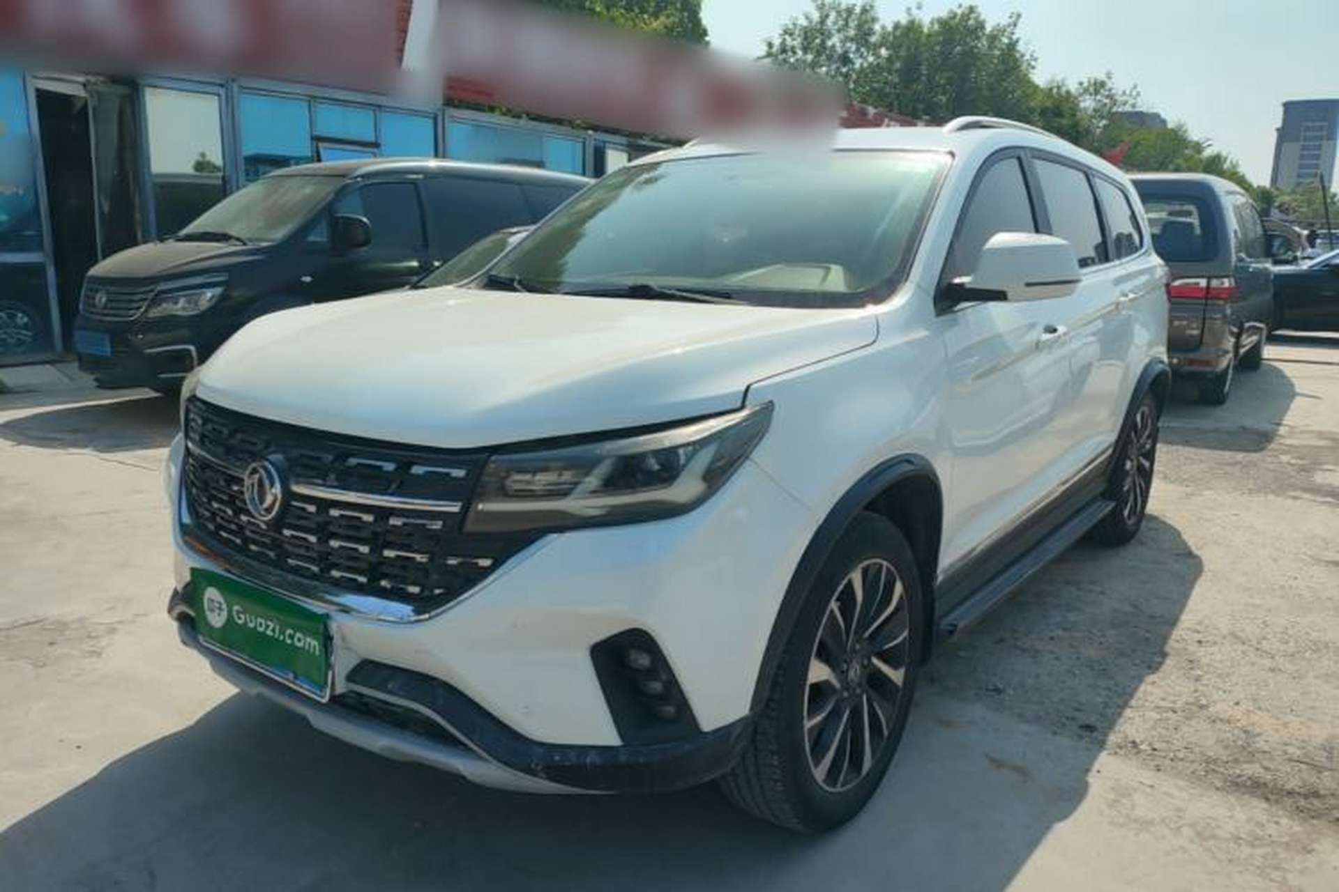 Used FORTHING T5L 2019 1.5T CVT Luxury 7-Seater Front Left 45 Deg