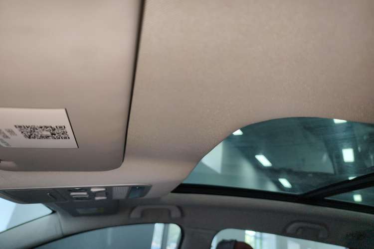 Used FORTHING T5L 2019 1.6TD DCT Luxury 7-Seater Headliner
