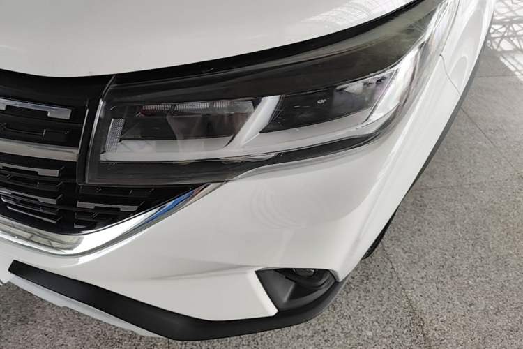 Used FORTHING T5L 2019 1.5T CVT Luxury 7-Seater Left Front Headlight