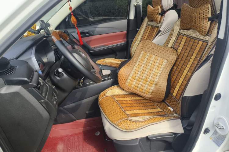 Used FORTHING T5L 2019 1.6TD DCT Luxury 7-Seater Left Front Seat
