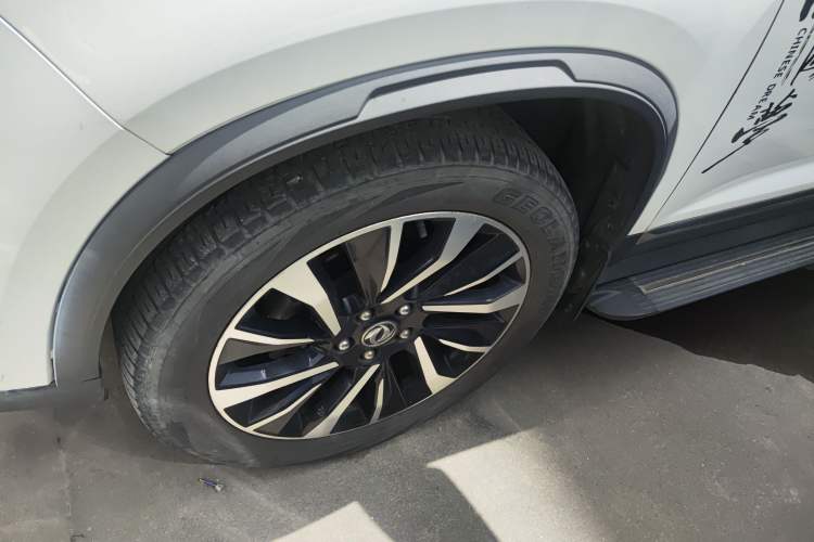 Used FORTHING T5L 2019 1.5T CVT Luxury Model 5 Seats Left Front Wheel Hub