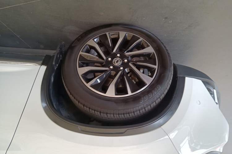 Used FORTHING T5L 2019 1.6TD DCT Flagship Model 7 Seats Left Front Wheel Hub