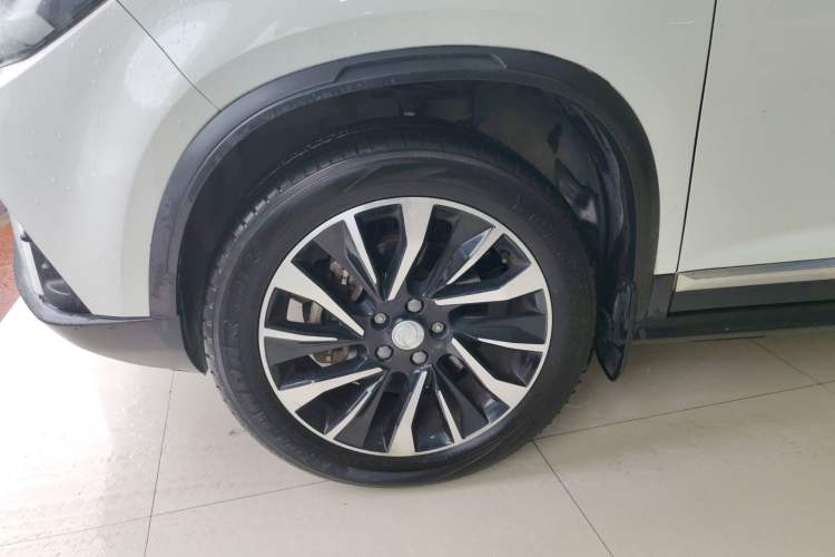 Used FORTHING T5L 2019 1.6TD DCT Luxury 7-Seater Left Front Wheel Hub