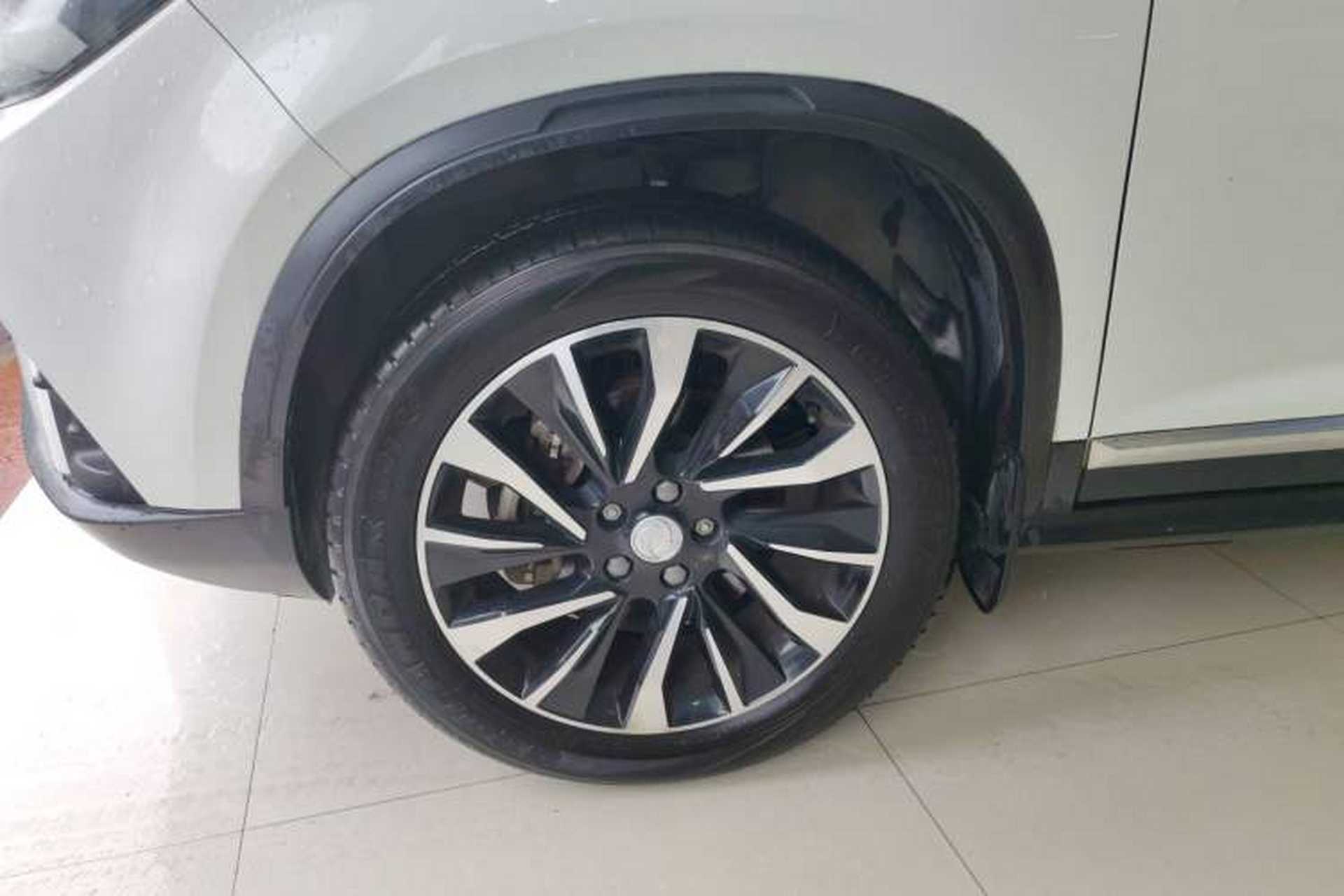 Used FORTHING T5L 2019 1.6TD DCT Luxury 7-Seater Left Front Wheel Hub