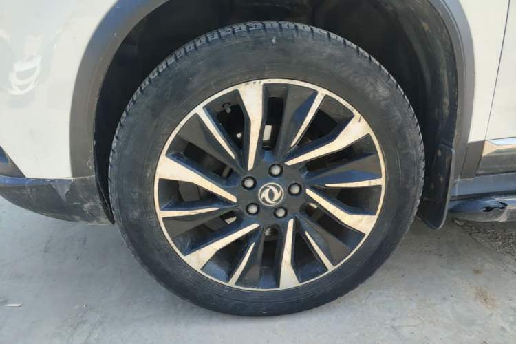 Used FORTHING T5L 2019 1.5T CVT Luxury 7-Seater Left Front Wheel Hub