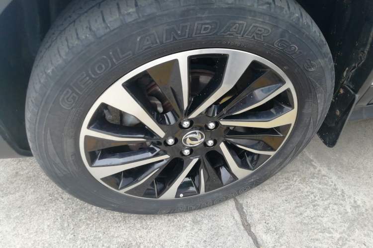 Used FORTHING T5L 2019 1.8T Manual Luxury 7-Seater Left Front Wheel Hub