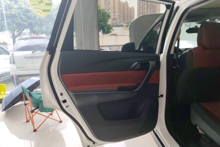 Used FORTHING T5L 2019 1.6TD DCT Luxury 7-Seater Left Rear Door Interior
