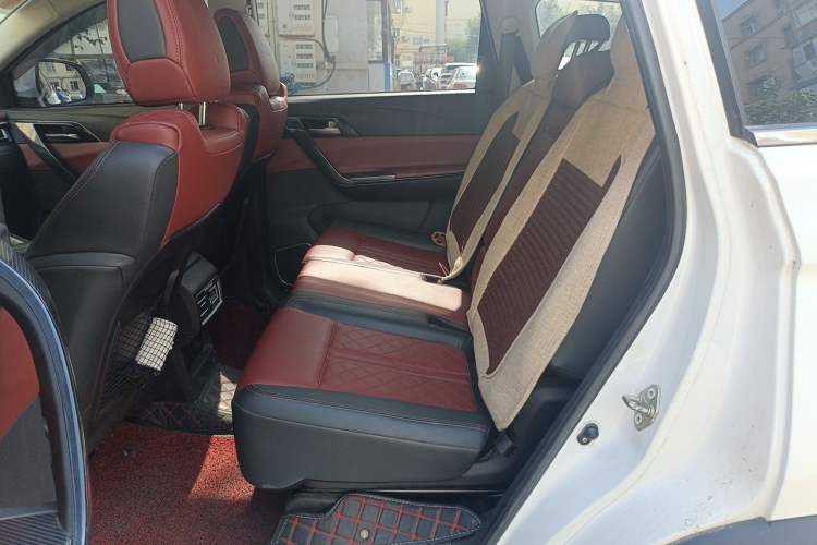 Used FORTHING T5L 2019 1.5T CVT Luxury Model 5 Seats Left Rear Seat