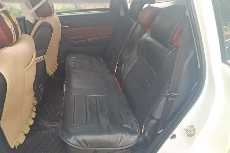 Used FORTHING T5L 2019 1.5T CVT Luxury 7-Seater Left Rear Seat