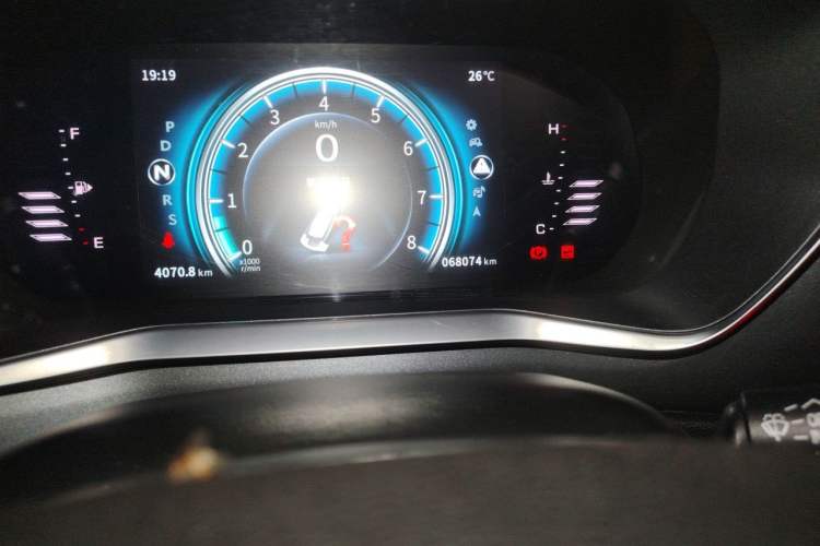 Used FORTHING T5L 2019 1.5T CVT Luxury 7-Seater Odometer Close Up