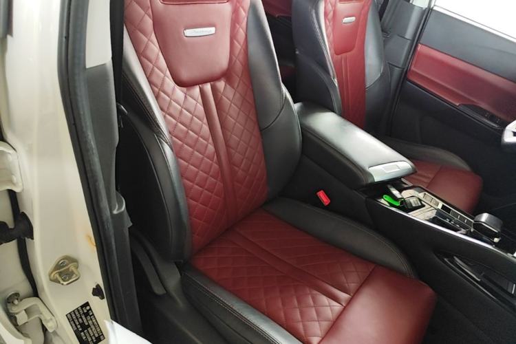 Used FORTHING T5L 2019 1.5T CVT Luxury 7-Seater Right Front Seat