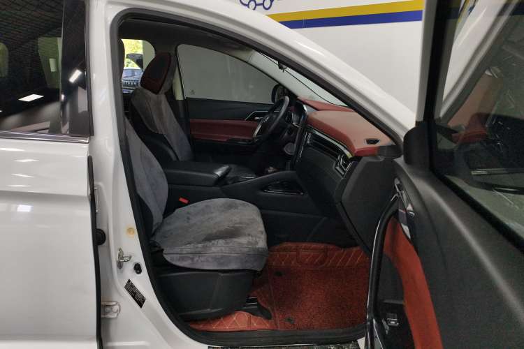 Used FORTHING T5L 2019 1.6TD DCT Luxury 7-Seater Right Front Seat