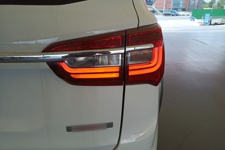 Used FORTHING T5L 2019 1.6TD DCT Flagship Model 7 Seats Right Rear Taillight