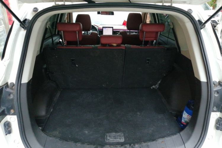 Used FORTHING T5L 2019 1.6TD DCT Luxury 7-Seater Trunk