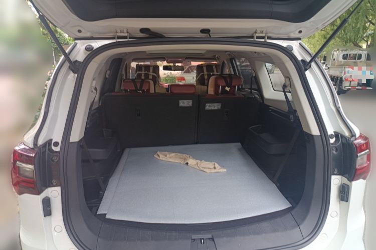 Used FORTHING T5L 2019 1.5T CVT Luxury 7-Seater Trunk