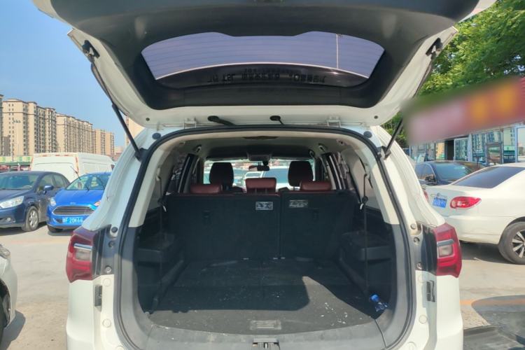Used FORTHING T5L 2019 1.5T CVT Luxury 7-Seater Trunk