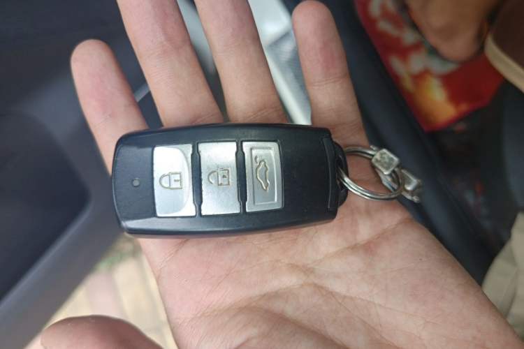 Used FORTHING T5L 2019 1.5T CVT Luxury 7-Seater Vehicle Key