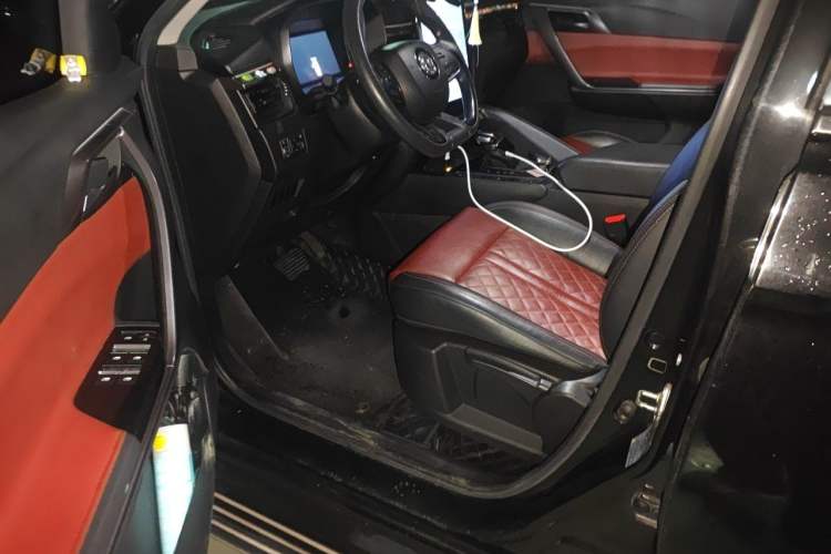 Used FORTHING T5L 2020 1.5T Automatic Luxury 7-Seater China VI Standard Driver Seat
