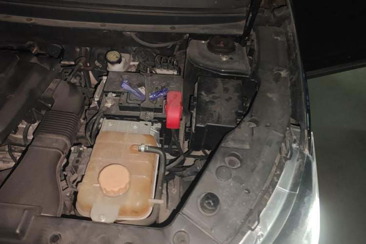 Used FORTHING T5L 2020 1.5T Automatic Luxury 7-Seater China VI Standard Engine Bay Left