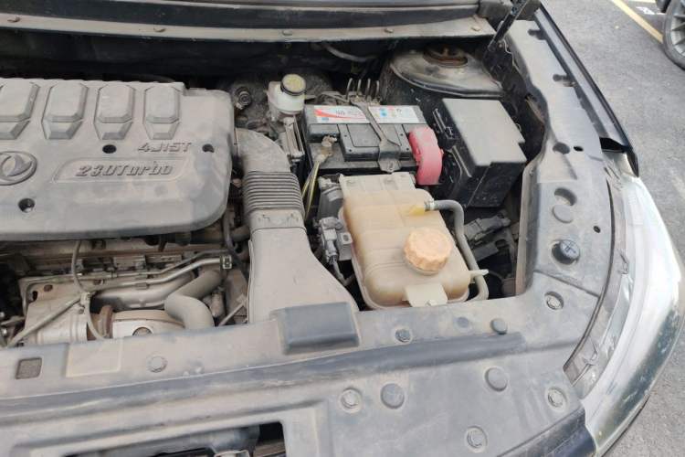 Used FORTHING T5L 2020 1.5T Automatic Luxury 7-Seater China VI Standard Engine Bay Left