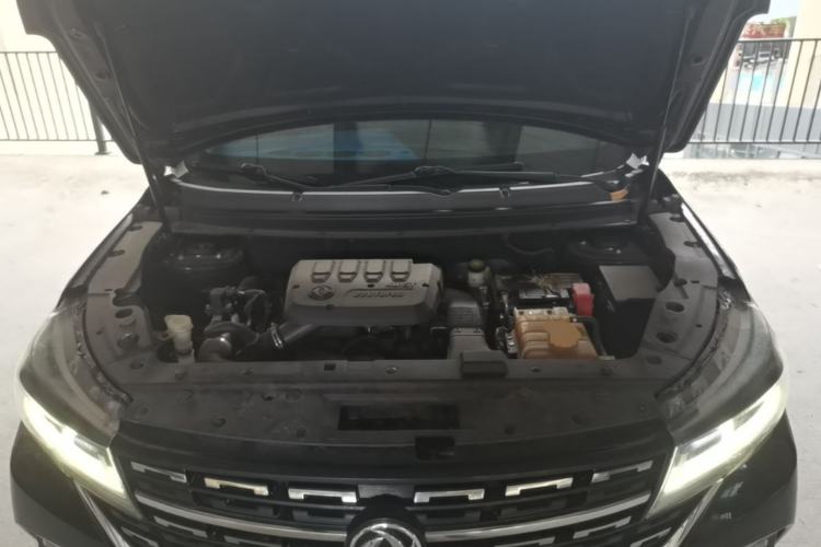 Used FORTHING T5L 2020 1.5T Automatic Luxury 7-Seater China VI Standard Engine Bay