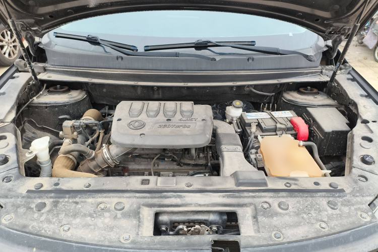 Used FORTHING T5L 2020 1.5T Automatic Luxury 7-Seater China VI Standard Engine Bay
