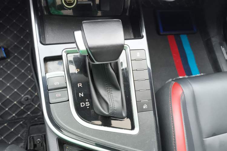 Used FORTHING T5L 2020 1.5T Automatic Luxury 7-Seater China VI Standard Gear Lever