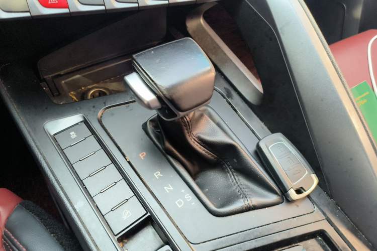 Used FORTHING T5L 2020 1.5T Automatic Luxury 7-Seater China VI Standard Gear Lever