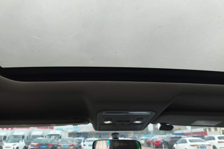 Used FORTHING T5L 2020 1.5T Automatic Luxury 7-Seater China VI Standard Headliner