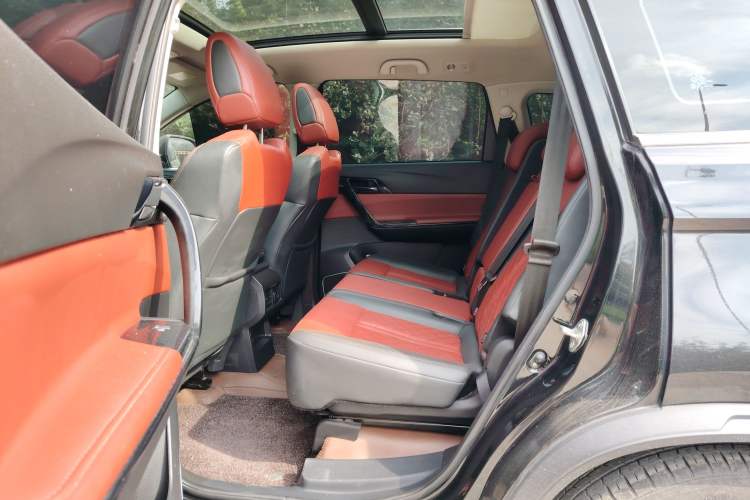 Used FORTHING T5L 2020 1.5T Automatic Luxury 7-Seater China VI Standard Interior 1