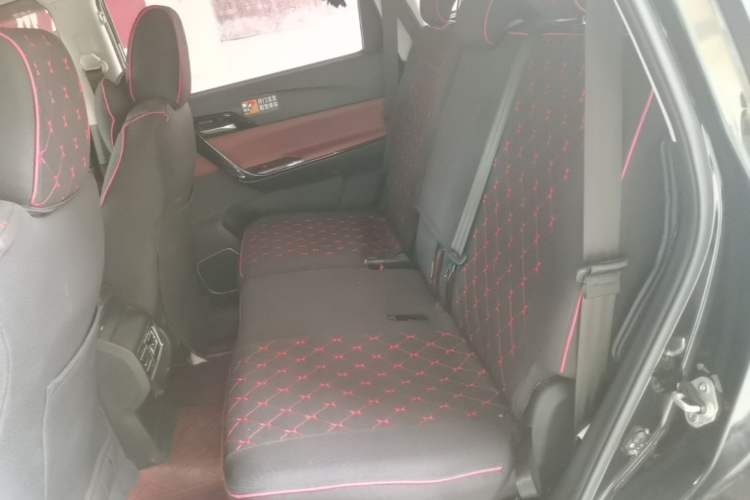 Used FORTHING T5L 2020 1.5T Automatic Luxury 7-Seater China VI Standard Left Rear Seat