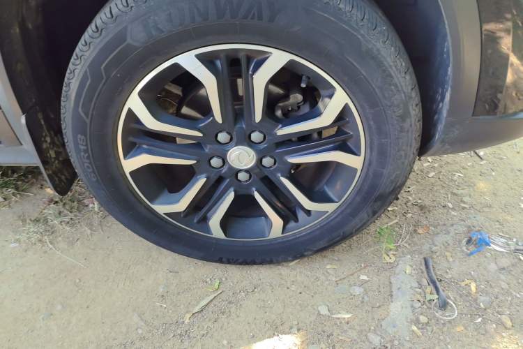 Used FORTHING T5L 2020 1.8T Manual Comfort 7-Seater China VI Right Front Wheel Hub