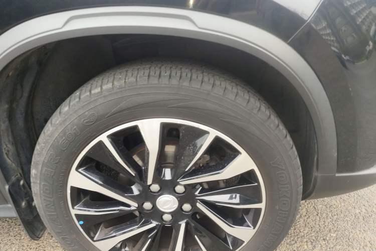 Used FORTHING T5L 2020 1.5T Automatic Luxury 7-Seater China VI Standard Right Front Wheel Hub