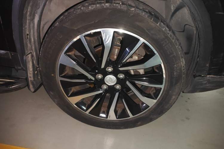 Used FORTHING T5L 2020 1.5T Automatic Luxury 7-Seater China VI Standard Right Front Wheel Hub