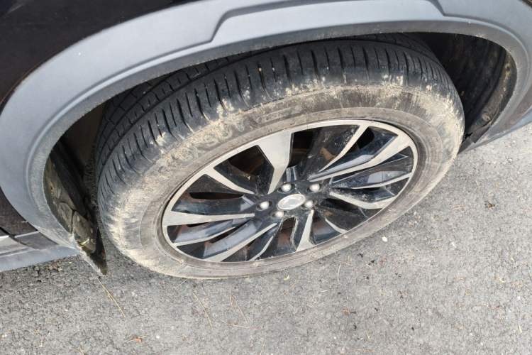 Used FORTHING T5L 2020 1.5T Automatic Luxury 7-Seater China VI Standard Right Front Wheel Hub