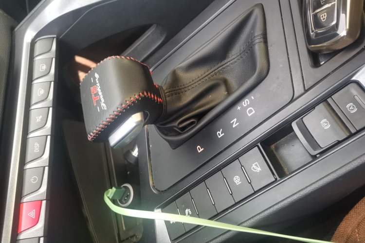 Used FORTHING T5L 2020 1.5T Automatic Flagship 7-Seater China VI Standard Gear Lever