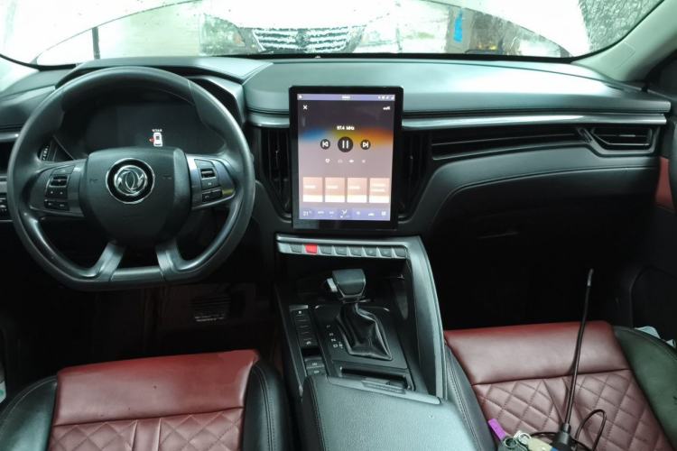 Used FORTHING T5L 2020 1.5T Automatic Luxury 7-Seater China VI Standard Center Console