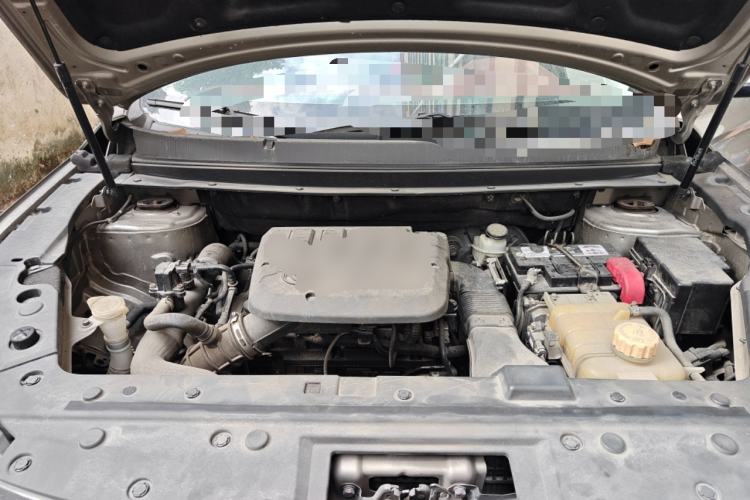 Used FORTHING T5L 2020 1.5T Automatic Luxury 7-Seater China VI Standard Engine Bay