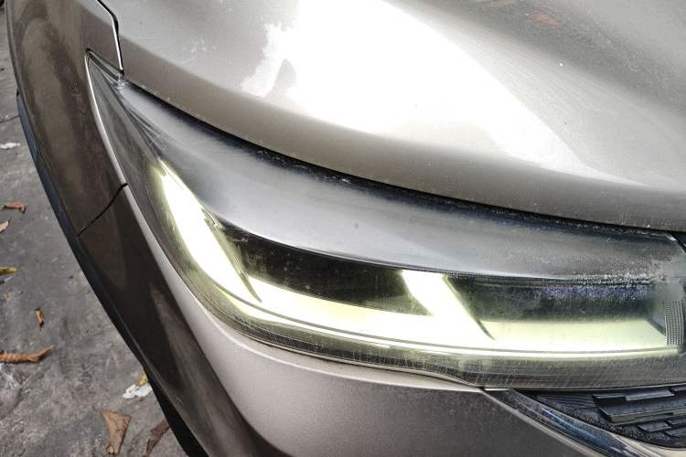 Used FORTHING T5L 2020 1.5T Automatic Luxury 7-Seater China VI Standard Right Front Headlight