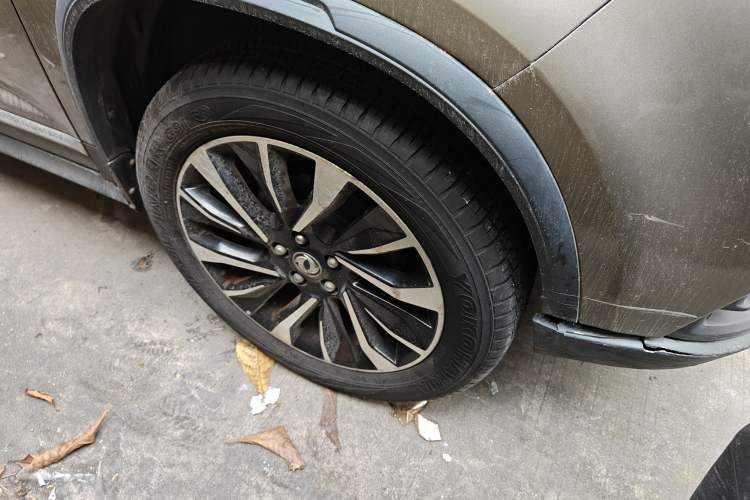 Used FORTHING T5L 2020 1.5T Automatic Luxury 7-Seater China VI Standard Right Front Wheel Hub