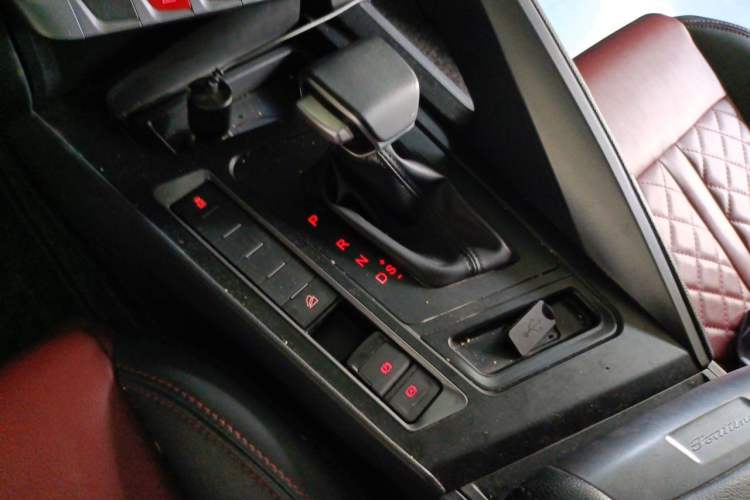 Used FORTHING T5L 2020 1.5T Automatic Luxury 7-Seater China VI Standard Gear Lever