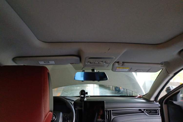 Used FORTHING T5L 2020 1.5T Automatic Luxury 7-Seater China VI Standard Headliner