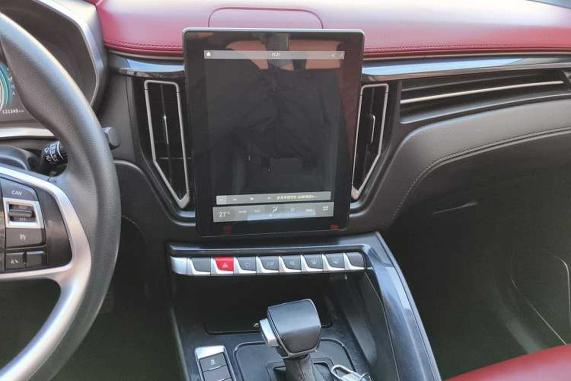 Used FORTHING T5L 2020 1.5T Automatic Luxury 7-Seater China VI Standard Audio And AC Panel