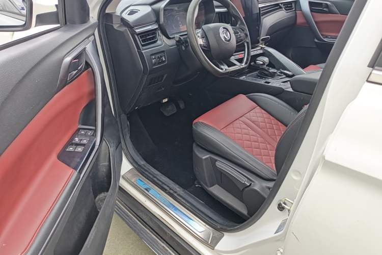 Used FORTHING T5L 2020 1.5T Automatic Luxury 7-Seater China VI Standard Driver Seat