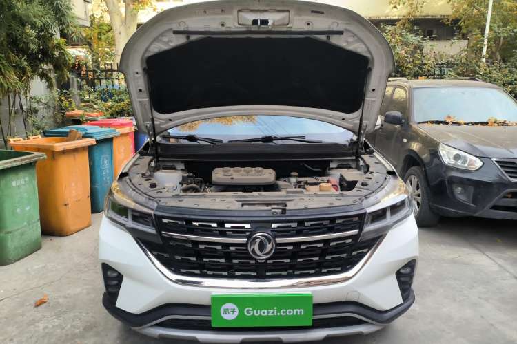 Used FORTHING T5L 2020 1.5T Automatic Luxury 7-Seater China VI Standard Engine Bay