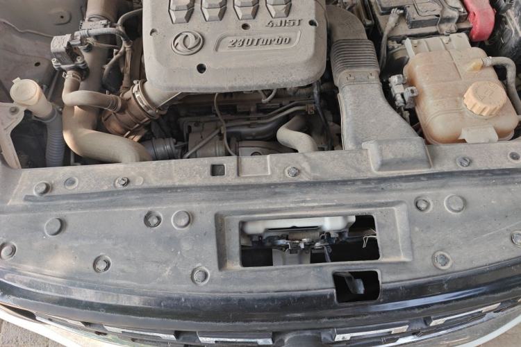 Used FORTHING T5L 2020 1.5T Automatic Luxury 7-Seater China VI Standard Engine Bay