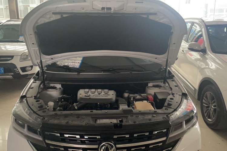 Used FORTHING T5L 2020 Revised 1.5T Automatic Luxury 7-Seater Engine Bay